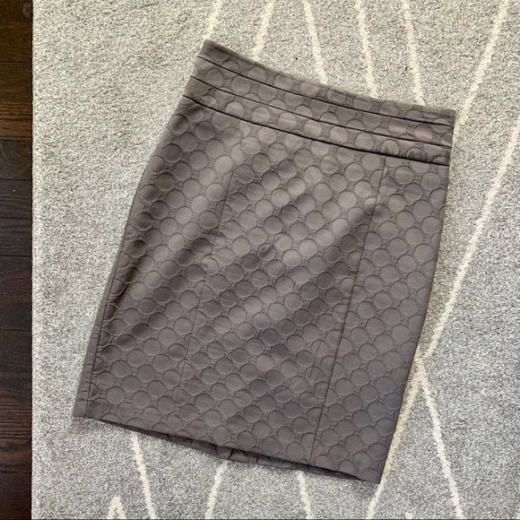 H&M Dresses & Skirts - H&M Grey Circle Pencil Skirt